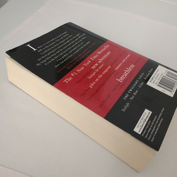 new moon paperback - Picture 3 of 4